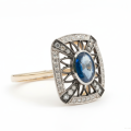 98_85_sapphire_sash_pierscionek_biale_zolte_zloto_z_szfierm_diamentami_2.png