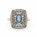 98_85_sapphire_sash_pierscionek_biale_zolte_zloto_z_szfierm_diamentami_1.png