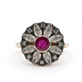 97_78_SPARKLING_RUBY_pierscionek_biale_zolte_zloto_z_rubinem_z_diamentami_1.png